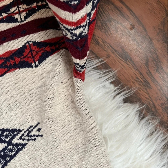 Natural Reflections Aztec Print Sweater Size Medium - Picture 5 of 7